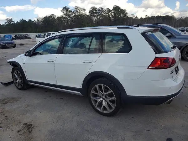 3VWH17AU6HM544468 2017 VOLKSWAGEN GOLF - Image 2