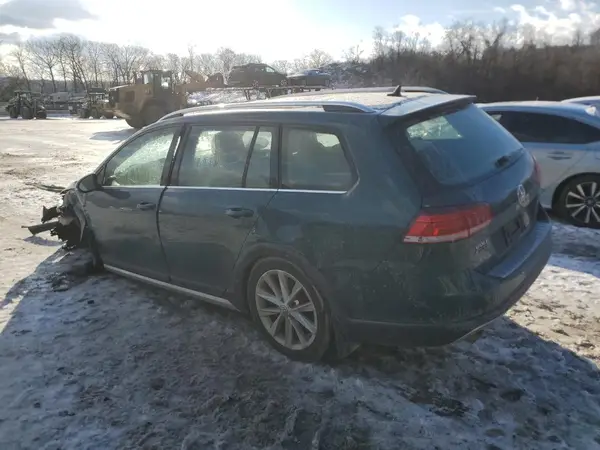 3VWH17AU6JM754039 2018 VOLKSWAGEN GOLF - Image 2