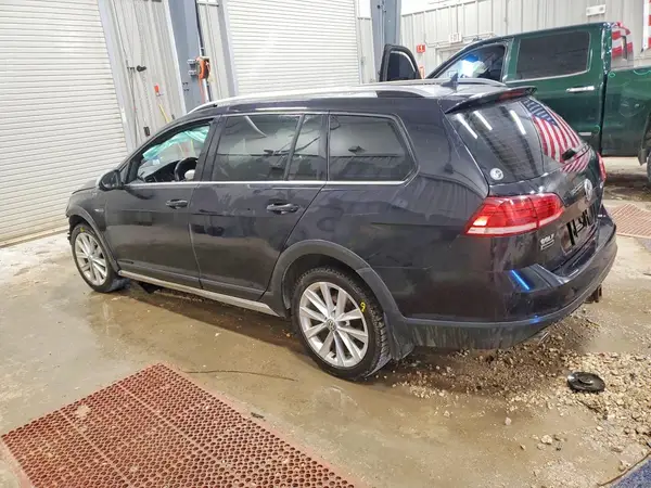 3VWH17AU6JM757166 2018 VOLKSWAGEN GOLF - Image 2