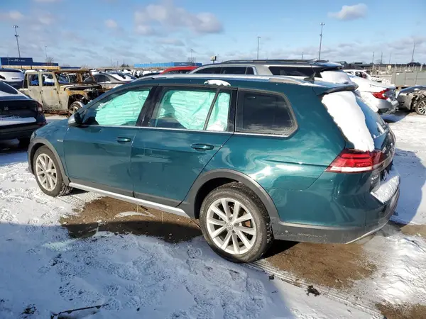 3VWH17AU6KM517570 2019 VOLKSWAGEN GOLF - Image 2
