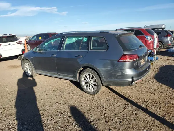3VWH17AU6KM523188 2019 VOLKSWAGEN GOLF - Image 2