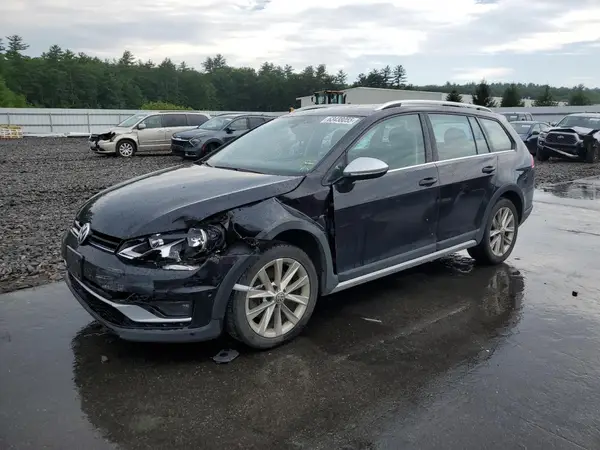 3VWH17AU7HM506361 2017 VOLKSWAGEN GOLF - Image 1
