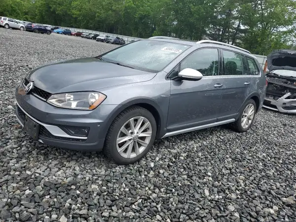 3VWH17AU7HM512063 2017 VOLKSWAGEN GOLF - Image 1