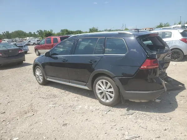 3VWH17AU7HM516873 2017 VOLKSWAGEN GOLF - Image 2
