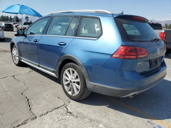 3VWH17AU7HM523094 2017 VOLKSWAGEN GOLF - Image 2