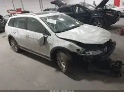 3VWH17AU7HM527226 2017 VOLKSWAGEN GOLF