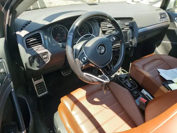 3VWH17AU7HM527534 2017 VOLKSWAGEN GOLF - Image 8