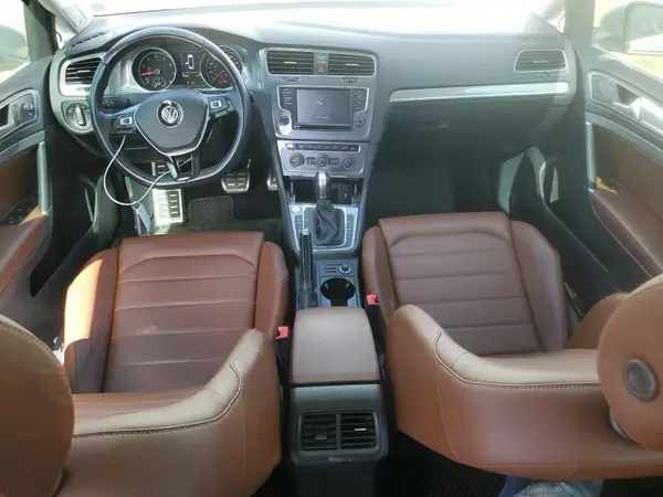 3VWH17AU7HM528909 2017 VOLKSWAGEN GOLF - Image 8