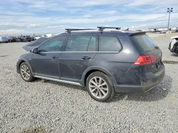3VWH17AU7HM540591 2017 VOLKSWAGEN GOLF - Image 2
