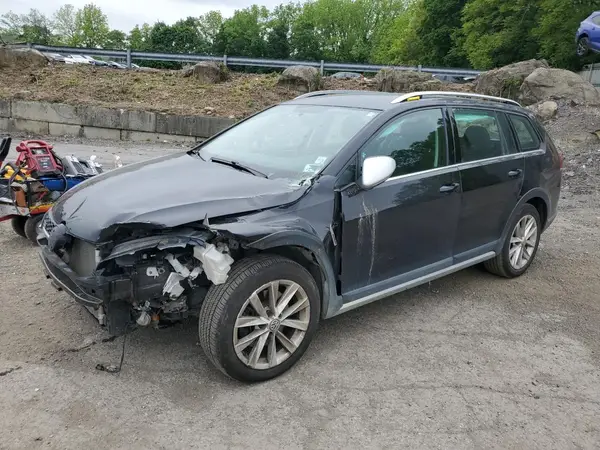 3VWH17AU7HM543359 2017 VOLKSWAGEN GOLF - Image 1