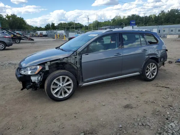 3VWH17AU7HM544303 2017 VOLKSWAGEN GOLF - Image 1