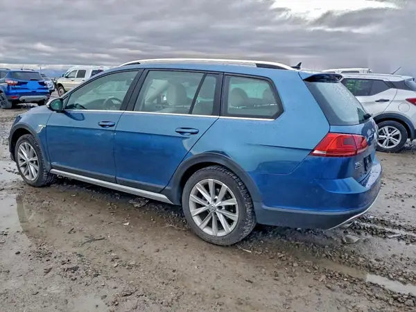 3VWH17AU7HM544754 2017 VOLKSWAGEN GOLF - Image 2