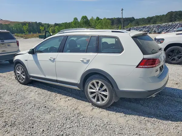 3VWH17AU7JM753188 2018 VOLKSWAGEN GOLF - Image 2