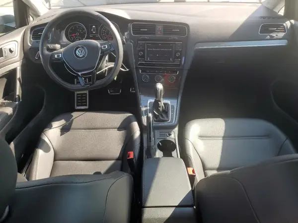 3VWH17AU7JM766636 2018 VOLKSWAGEN GOLF - Image 8
