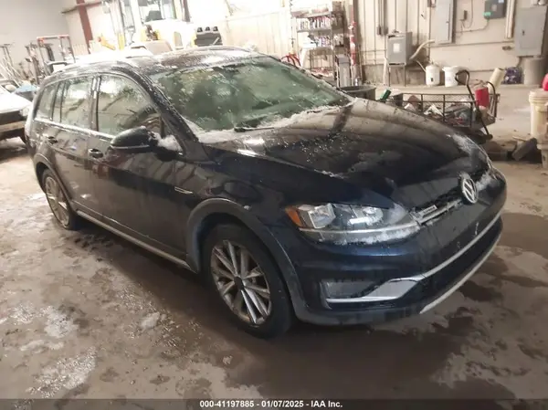 3VWH17AU7KM513463 2019 VOLKSWAGEN GOLF - Image 1