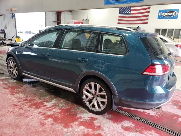 3VWH17AU7KM515875 2019 VOLKSWAGEN GOLF - Image 2