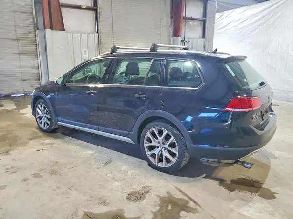 3VWH17AU7KM519733 2019 VOLKSWAGEN GOLF - Image 2