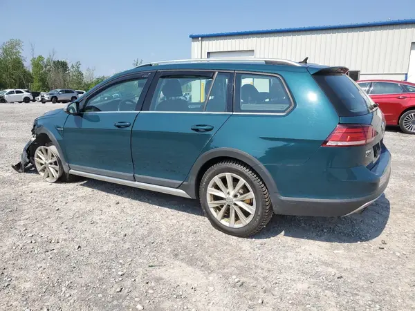 3VWH17AU7KM520882 2019 VOLKSWAGEN GOLF - Image 2