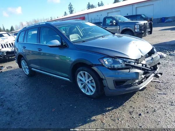 3VWH17AU7KM521661 2019 VOLKSWAGEN GOLF - Image 1