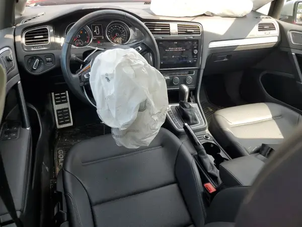 3VWH17AU7KM524382 2019 VOLKSWAGEN GOLF - Image 8