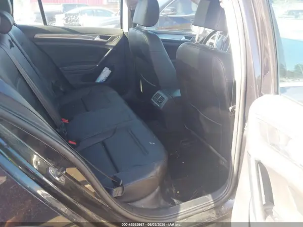3VWH17AU8HM506465 2017 VOLKSWAGEN GOLF - Image 8