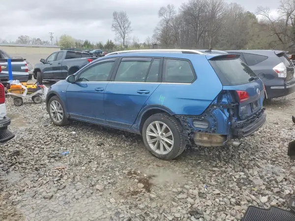 3VWH17AU8HM508314 2017 VOLKSWAGEN GOLF - Image 2