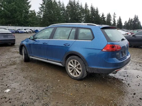 3VWH17AU8HM515828 2017 VOLKSWAGEN GOLF - Image 2
