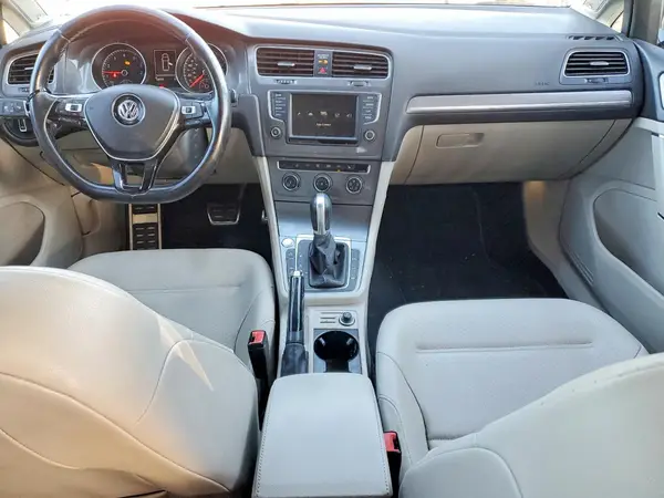 3VWH17AU8HM515831 2017 VOLKSWAGEN GOLF - Image 8