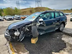 3VWH17AU8HM517143 2017 VOLKSWAGEN GOLF