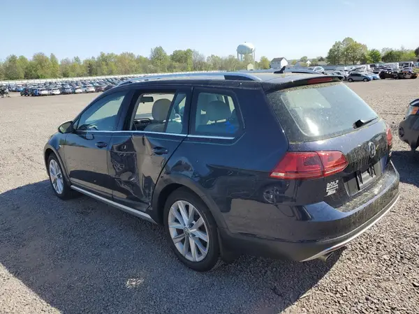 3VWH17AU8HM517787 2017 VOLKSWAGEN GOLF - Image 2