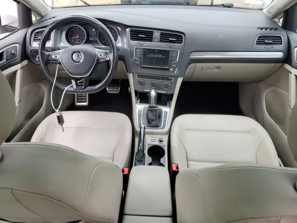 3VWH17AU8HM518387 2017 VOLKSWAGEN GOLF - Image 8