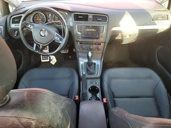 3VWH17AU8HM521046 2017 VOLKSWAGEN GOLF - Image 8