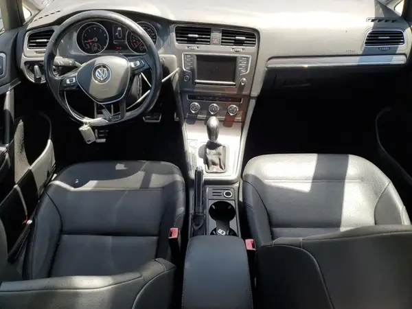 3VWH17AU8HM524898 2017 VOLKSWAGEN GOLF - Image 8