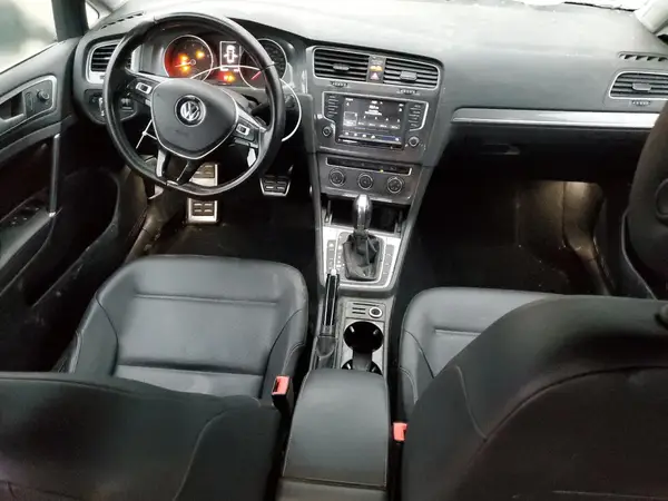 3VWH17AU8HM524920 2017 VOLKSWAGEN GOLF - Image 8