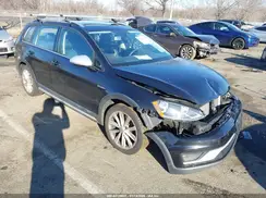 3VWH17AU8HM529874 2017 VOLKSWAGEN GOLF