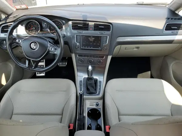 3VWH17AU8HM530894 2017 VOLKSWAGEN GOLF - Image 8