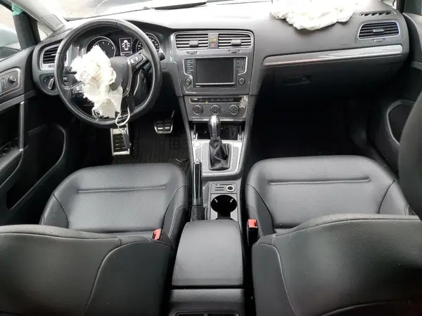 3VWH17AU8HM531379 2017 VOLKSWAGEN GOLF - Image 8