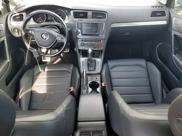 3VWH17AU8HM533889 2017 VOLKSWAGEN GOLF - Image 8