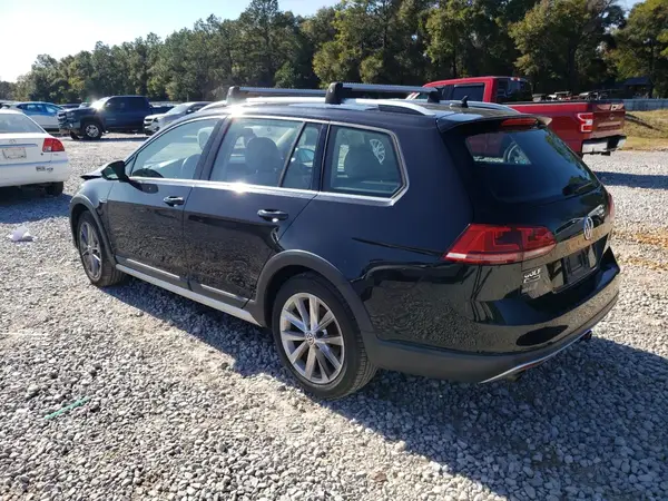 3VWH17AU8HM540163 2017 VOLKSWAGEN GOLF - Image 2