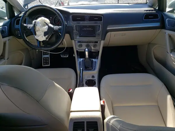 3VWH17AU8HM540163 2017 VOLKSWAGEN GOLF - Image 8