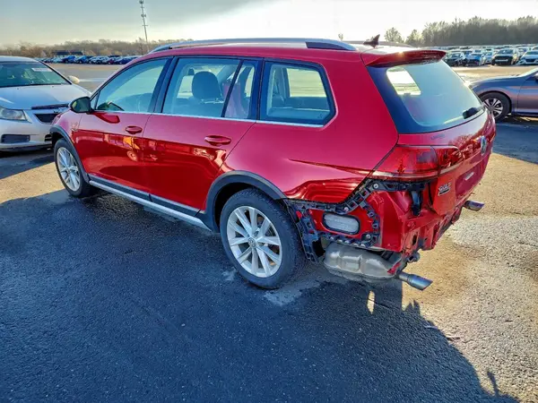 3VWH17AU8HM541037 2017 VOLKSWAGEN GOLF - Image 2