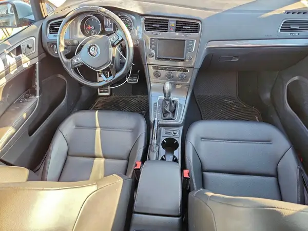 3VWH17AU8HM541037 2017 VOLKSWAGEN GOLF - Image 8