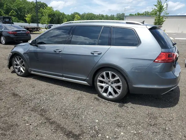 3VWH17AU8HM542401 2017 VOLKSWAGEN GOLF - Image 2