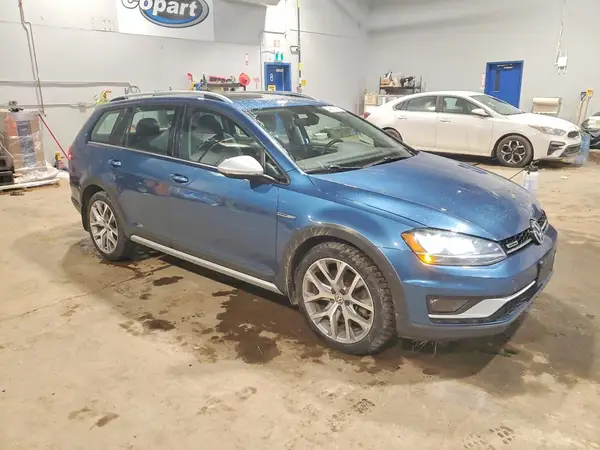 3VWH17AU8HM542611 2017 VOLKSWAGEN GOLF - Image 2