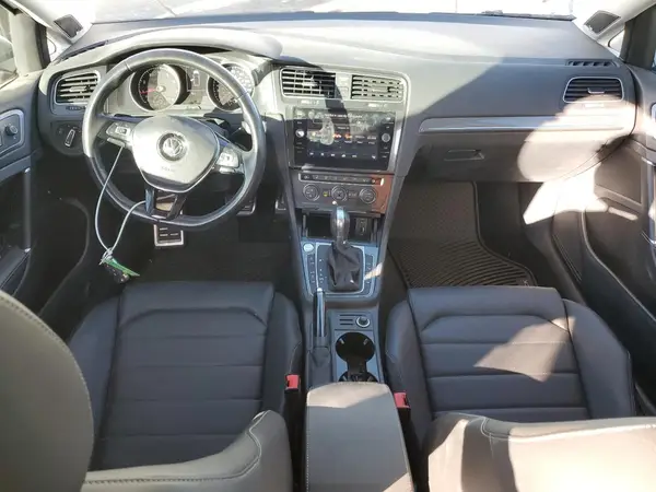 3VWH17AU8JM750168 2018 VOLKSWAGEN GOLF - Image 8