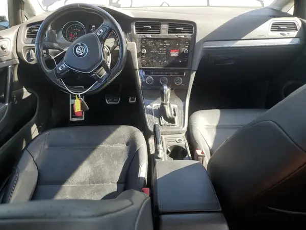 3VWH17AU8JM757332 2018 VOLKSWAGEN GOLF - Image 8