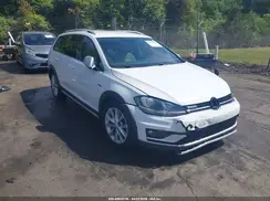 3VWH17AU8JM763759 2018 VOLKSWAGEN GOLF