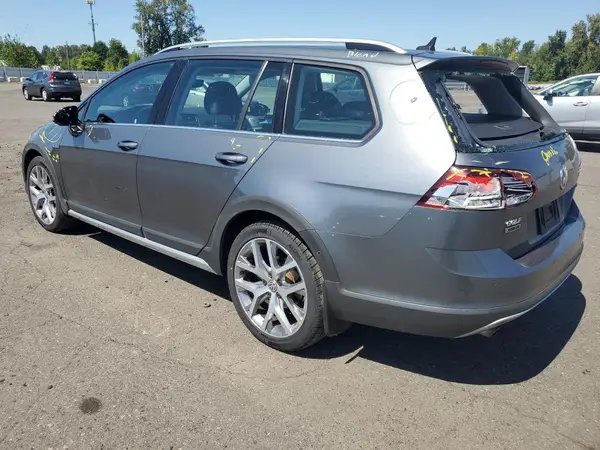 3VWH17AU8KM514976 2019 VOLKSWAGEN GOLF - Image 2