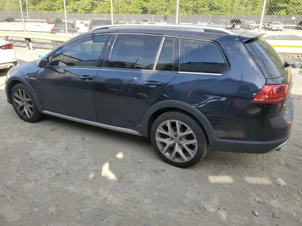3VWH17AU9HM506636 2017 VOLKSWAGEN GOLF - Image 2