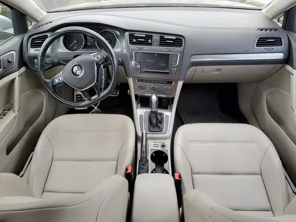 3VWH17AU9HM508497 2017 VOLKSWAGEN GOLF - Image 8